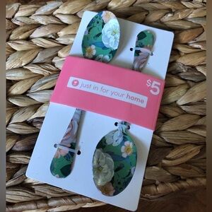 Set of 2 floral painted spoons